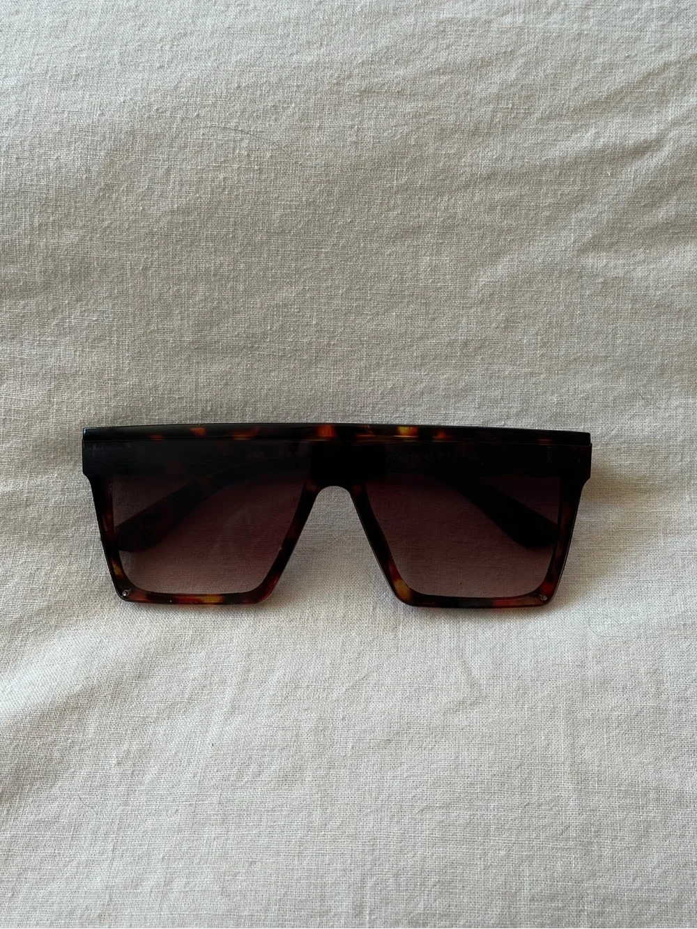 Tortoiseshell Shield Sunglasses - Brown Lenses